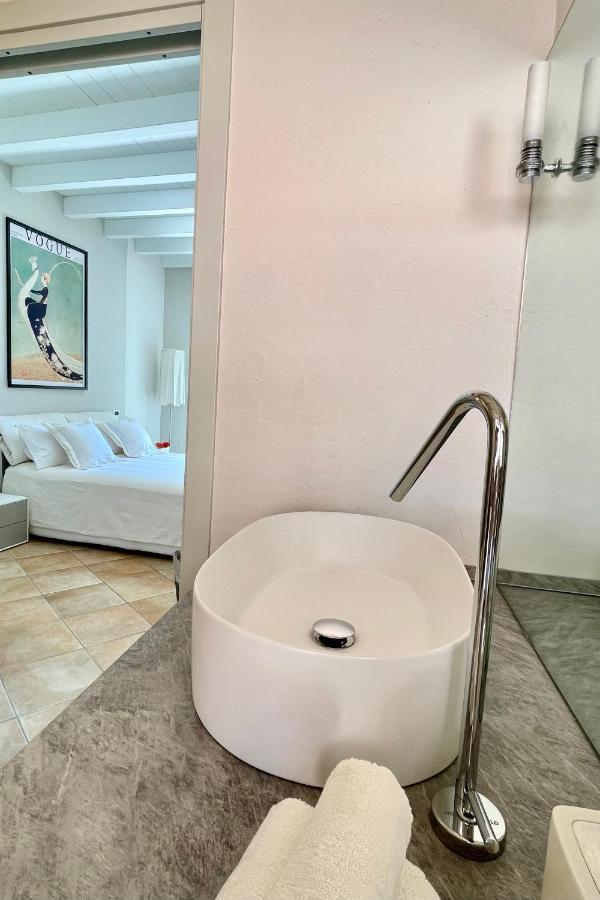Borgo Dei Sogni Apartment San Felice del Benaco Luaran gambar