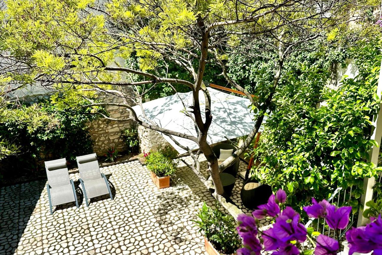 Borgo Dei Sogni Apartment San Felice del Benaco Luaran gambar